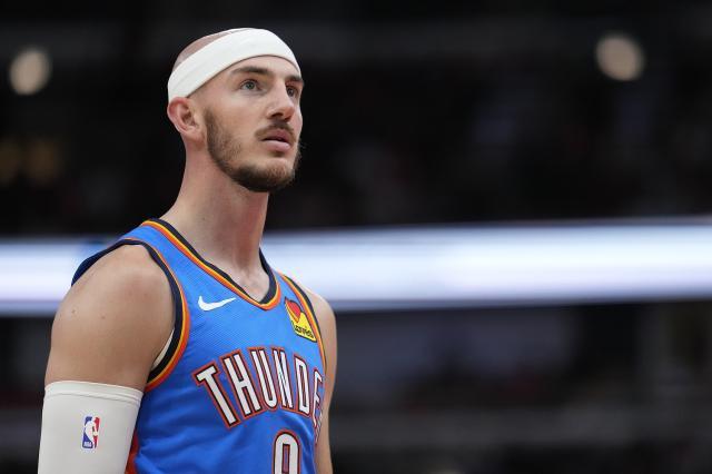 在线体育-勇士曾接近得到卡鲁索 对于拉文完全不感兴趣